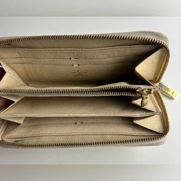 AUTHENTIC!! Louis Vuitton Zippy Wallet. Damien Azur - Picture 3 of 8